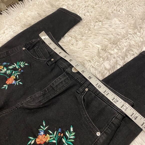 Topshop Jamie Jean in Black Floral Embroidery Size 28 - Picture 4 of 8